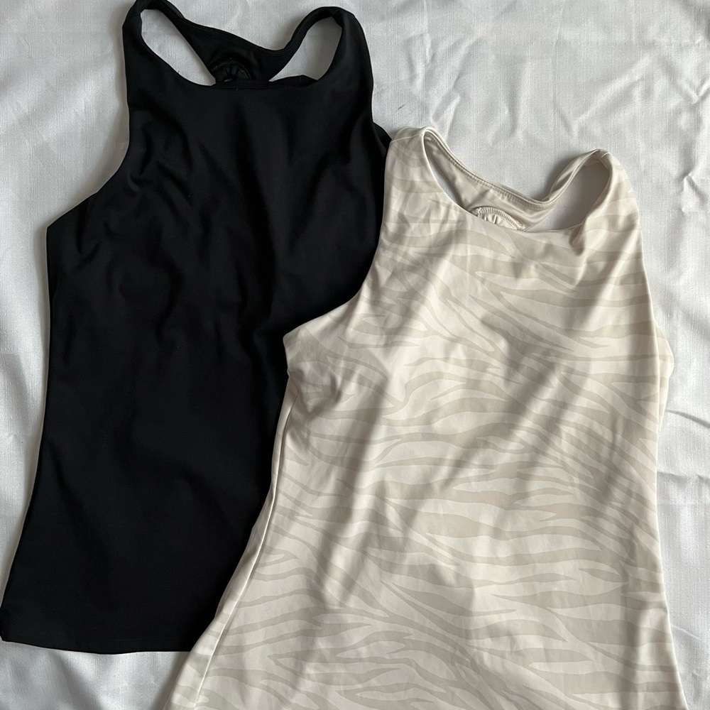 Black and white athletic tank tops set